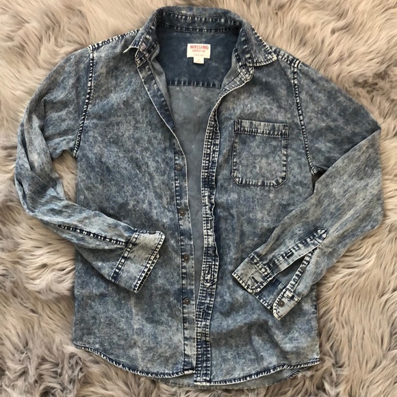 Mossimo Supply Co. Other - MOSSIMO • Blue Wash Button Down • Soft Material